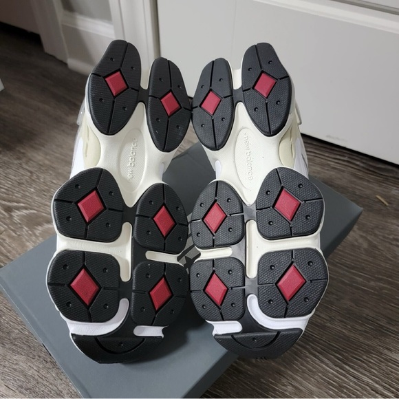 New Balance 9060 - Picture 5 of 11